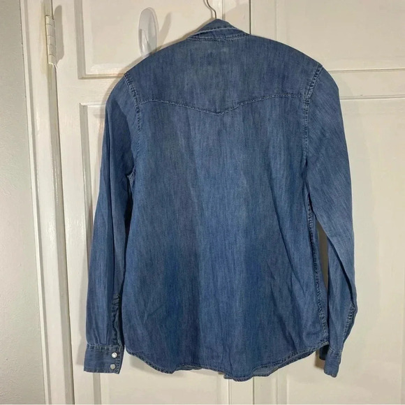 Gap Women's Denim Pearl Snap Shirt M Halloween Sugar Skull Patch Beaded Stars - Picture 12 of 12